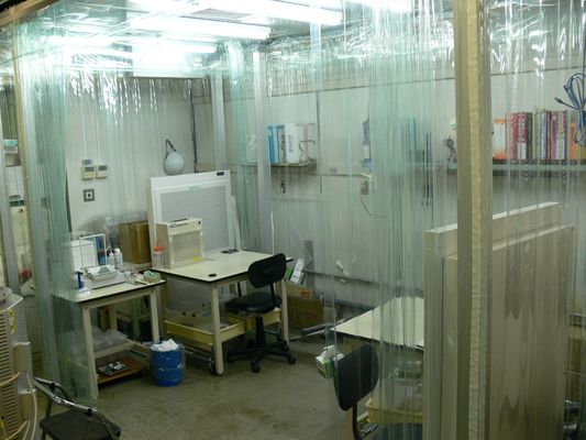 Движимость будочки чистой комнаты лаборатории фармацевтическая и легкая установка